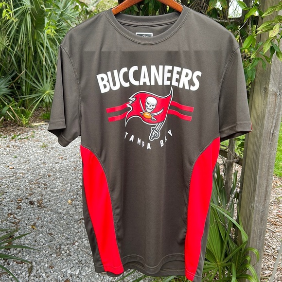 NFL Other - Buccaneers Tampa Bay NFL team apparel men’s large short sleeve T-shirt